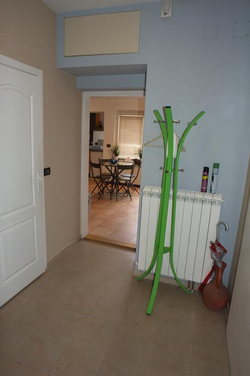 Sneki Apartment Belgrado Exterior foto